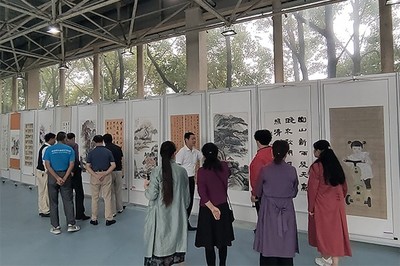 肥西先鋒網(wǎng) 文藝創(chuàng)作服務(wù)的平臺與實(shí)踐